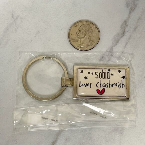 Sobia Loves Chashmish Heart Keychain Keyring - Picture 1 of 7